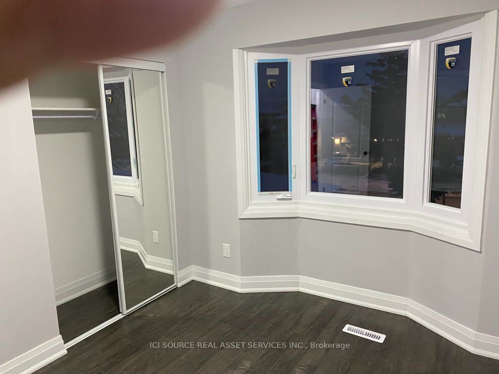 77 Newbridge Crescent Property Photo 8