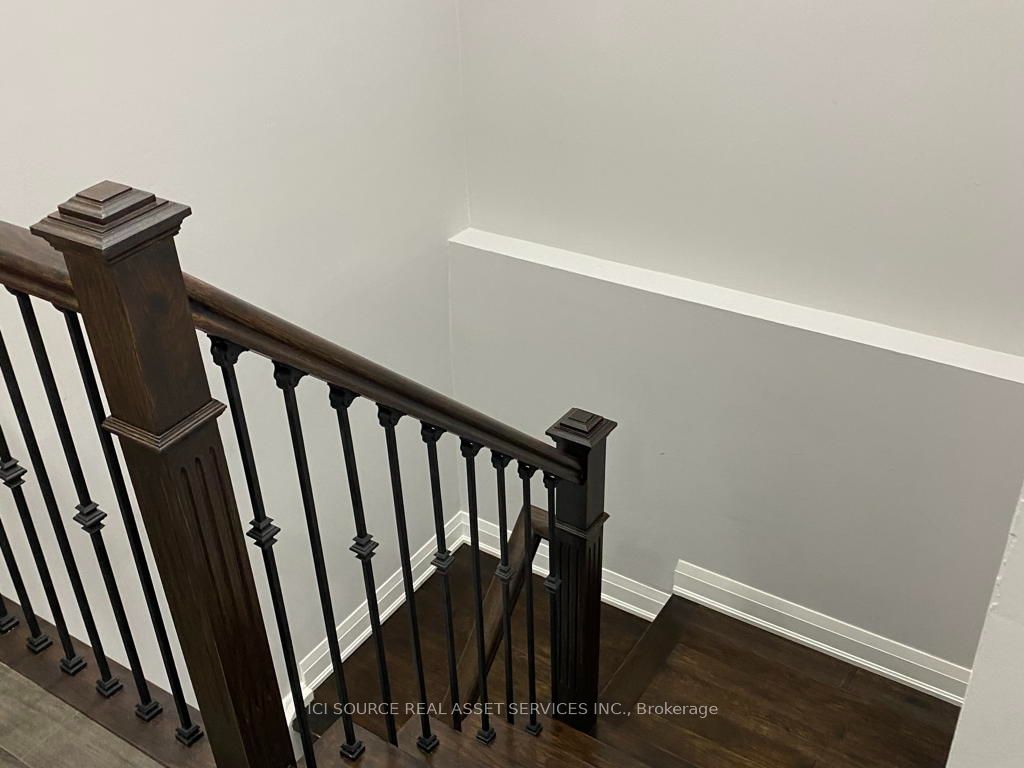 77 Newbridge Crescent Property Photo 11