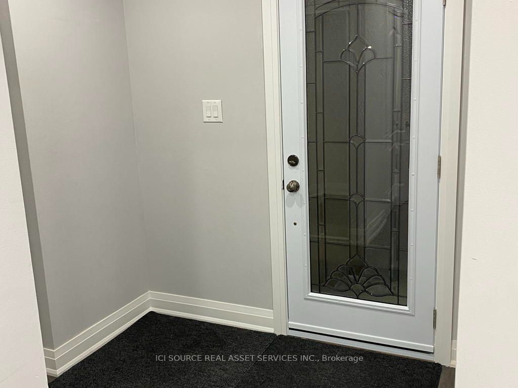 77 Newbridge Crescent Property Photo 13