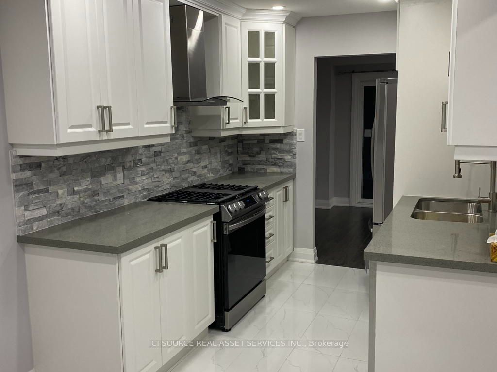 77 Newbridge Crescent Property Photo 18