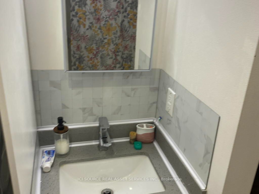 77 Newbridge Crescent Property Photo 33