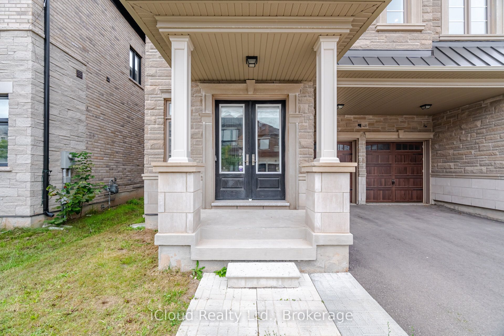1400 Yellow Rose Circle Property Photo 4