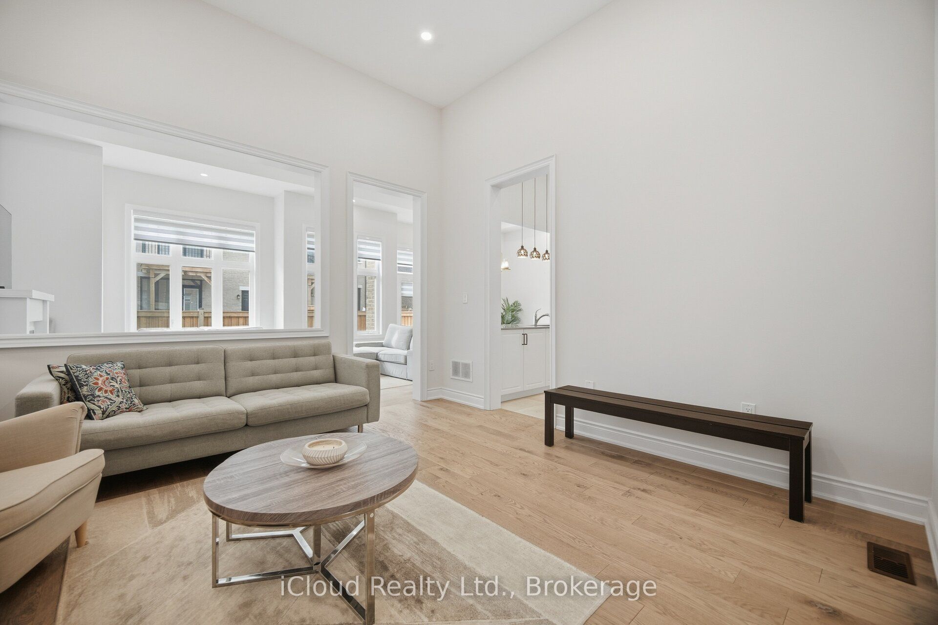 1400 Yellow Rose Circle Property Photo 8