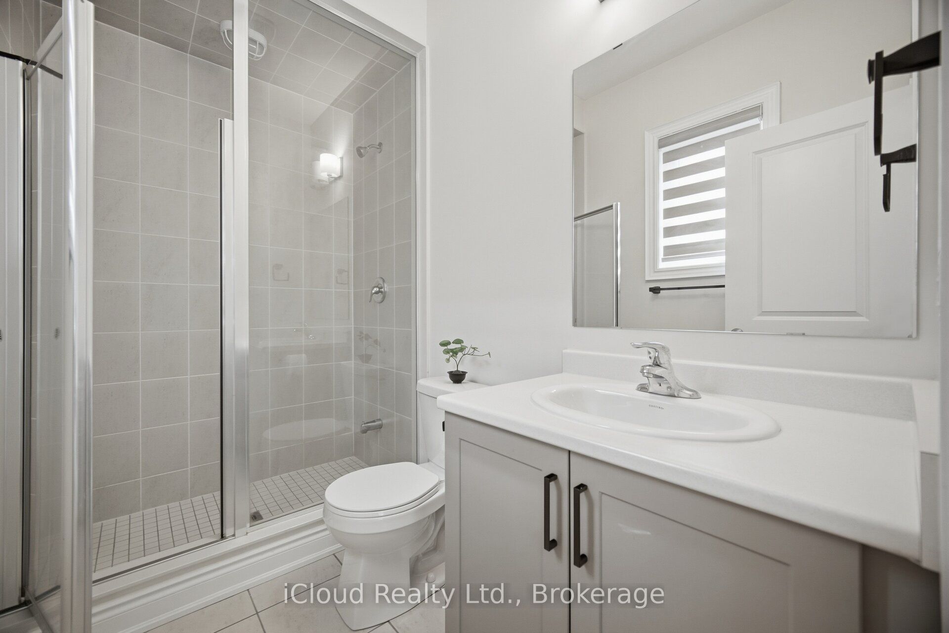 1400 Yellow Rose Circle Property Photo 34