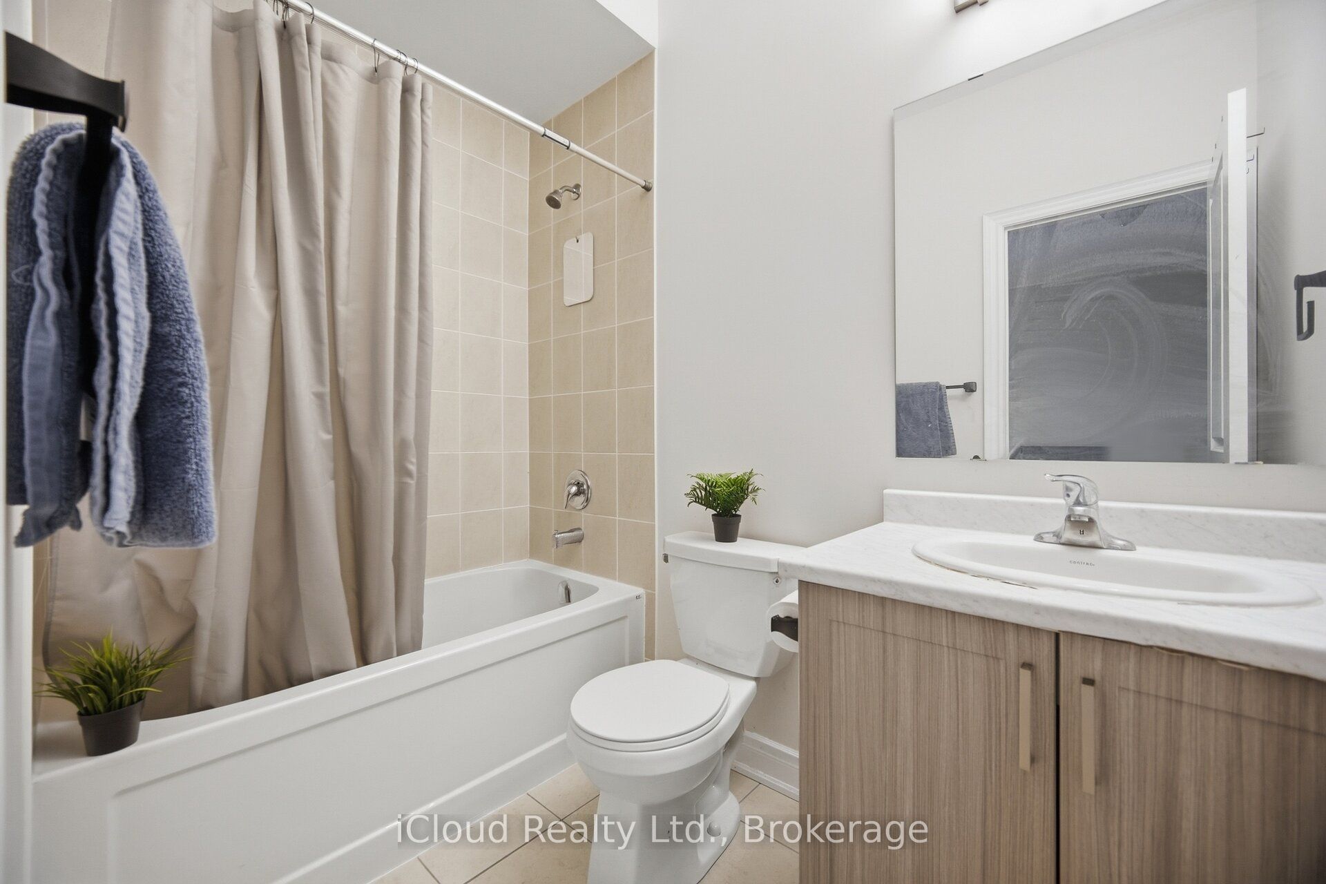 1400 Yellow Rose Circle Property Photo 36