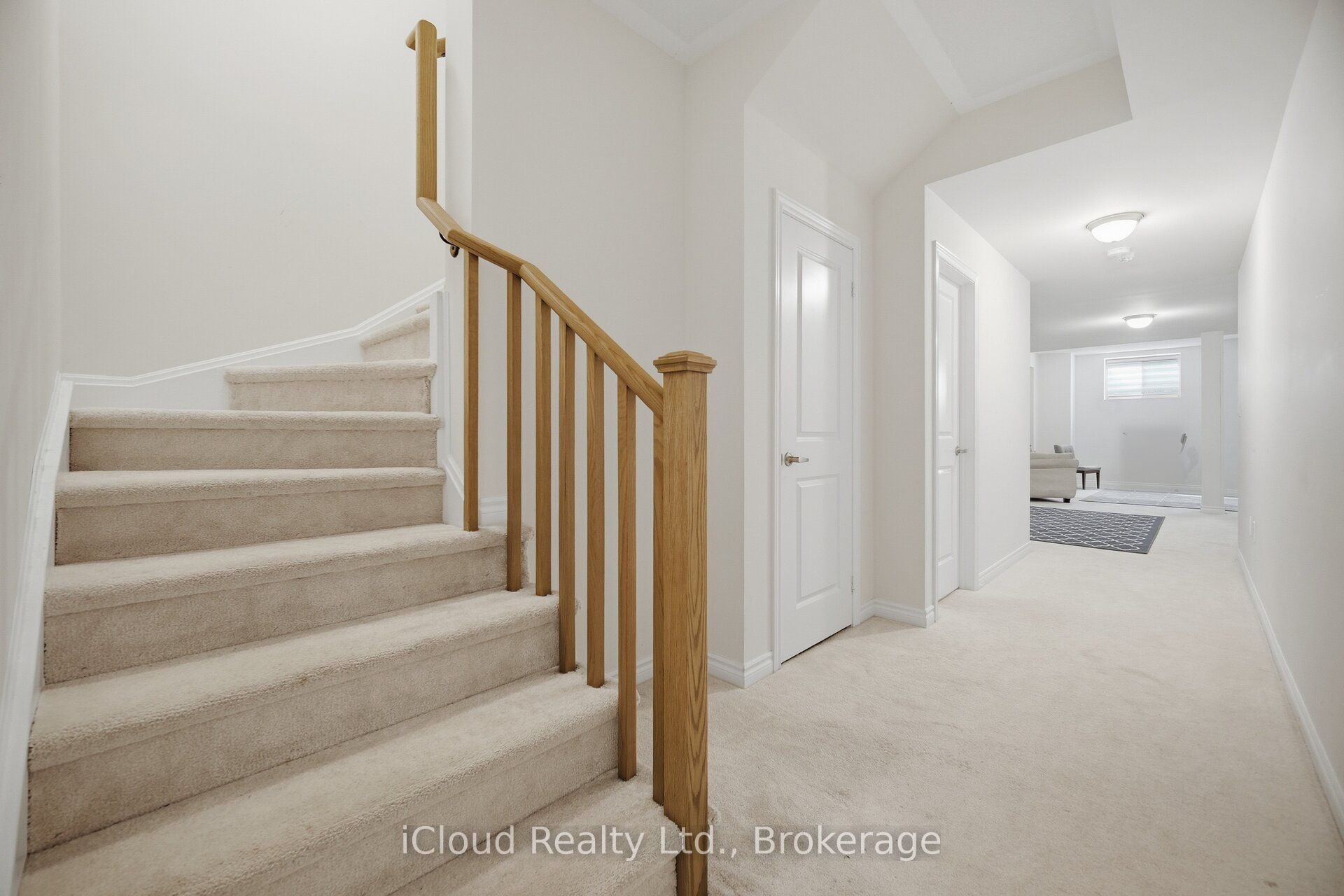1400 Yellow Rose Circle Property Photo 37