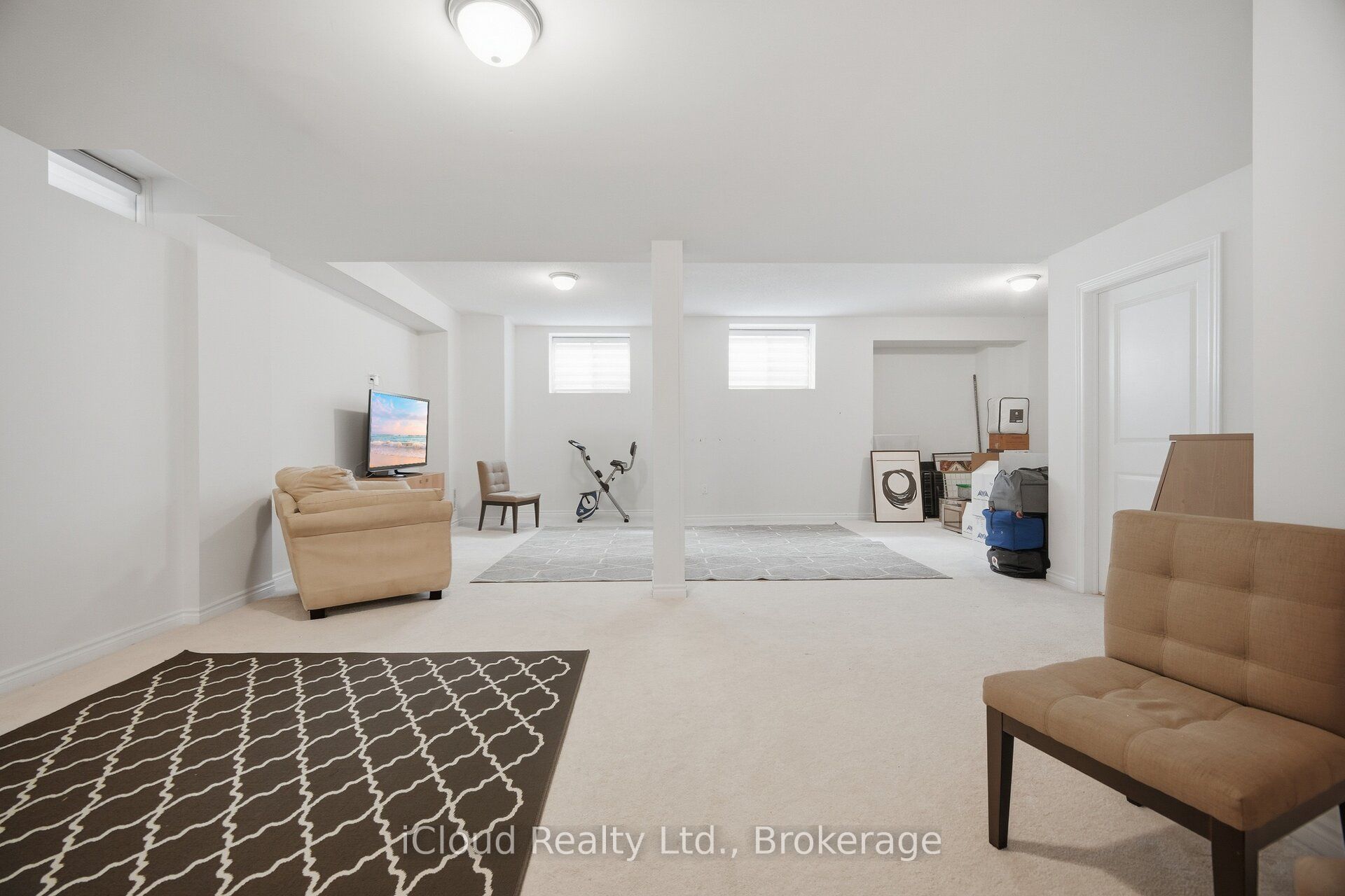 1400 Yellow Rose Circle Property Photo 42