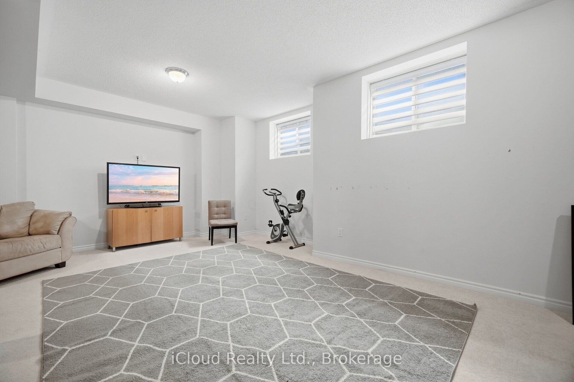 1400 Yellow Rose Circle Property Photo 44