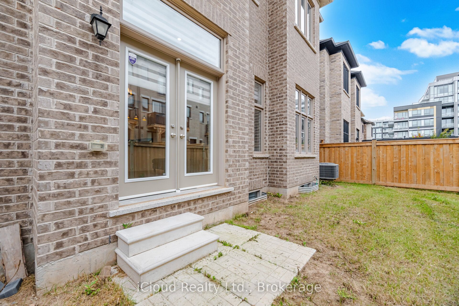 1400 Yellow Rose Circle Property Photo 47