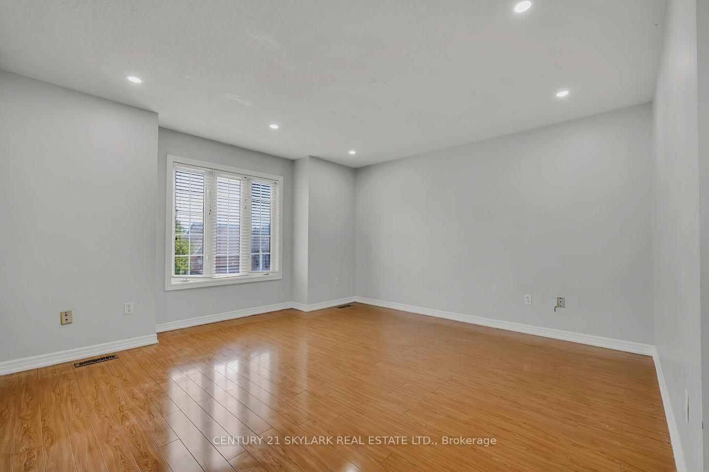44 Fallstar Crescent Property Photo 17