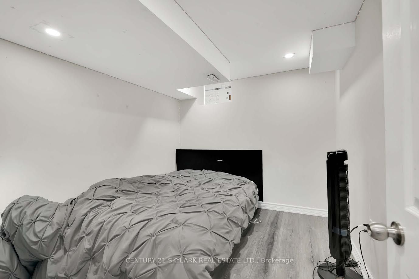 44 Fallstar Crescent Property Photo 20
