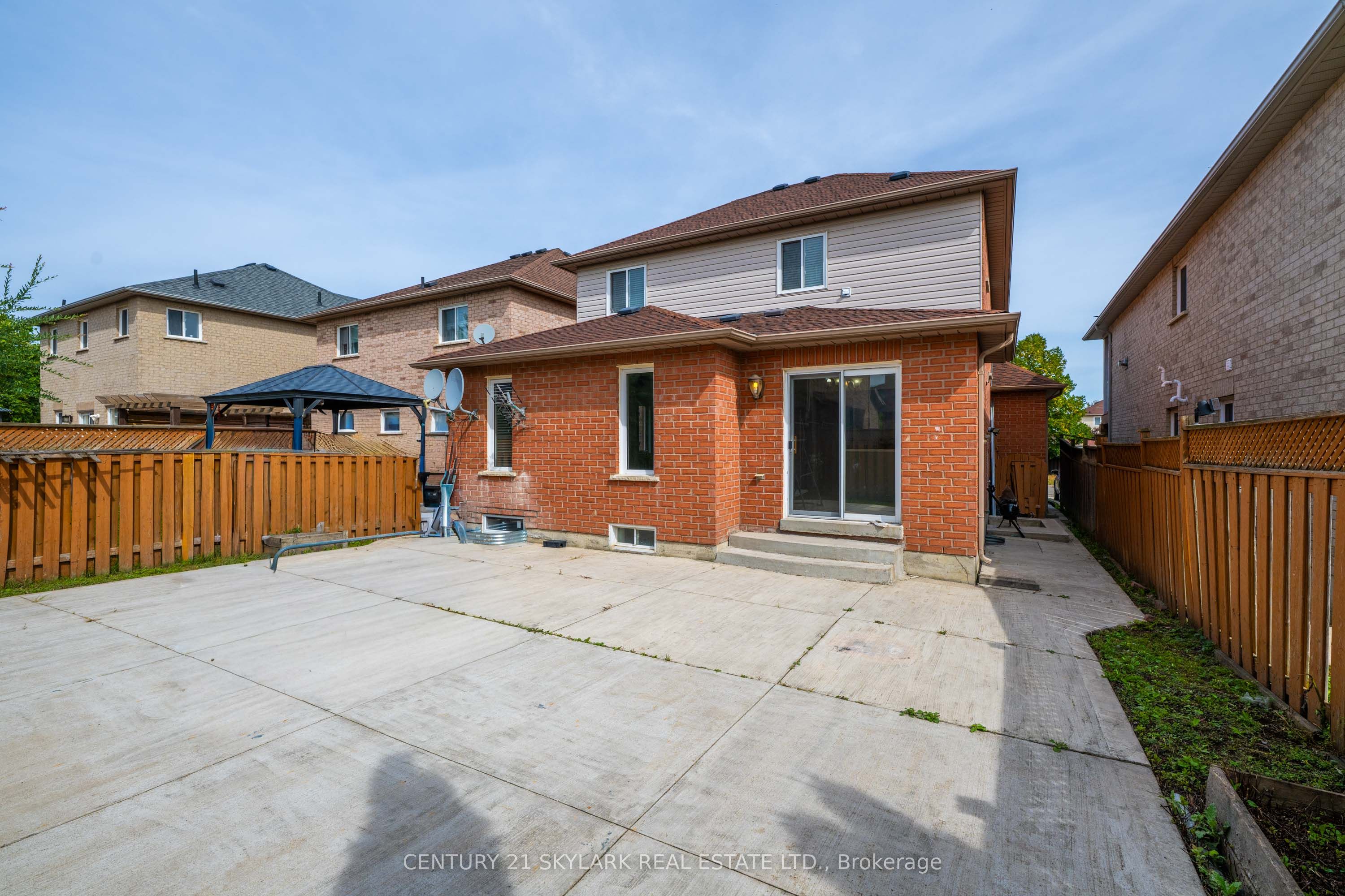 44 Fallstar Crescent Property Photo 25