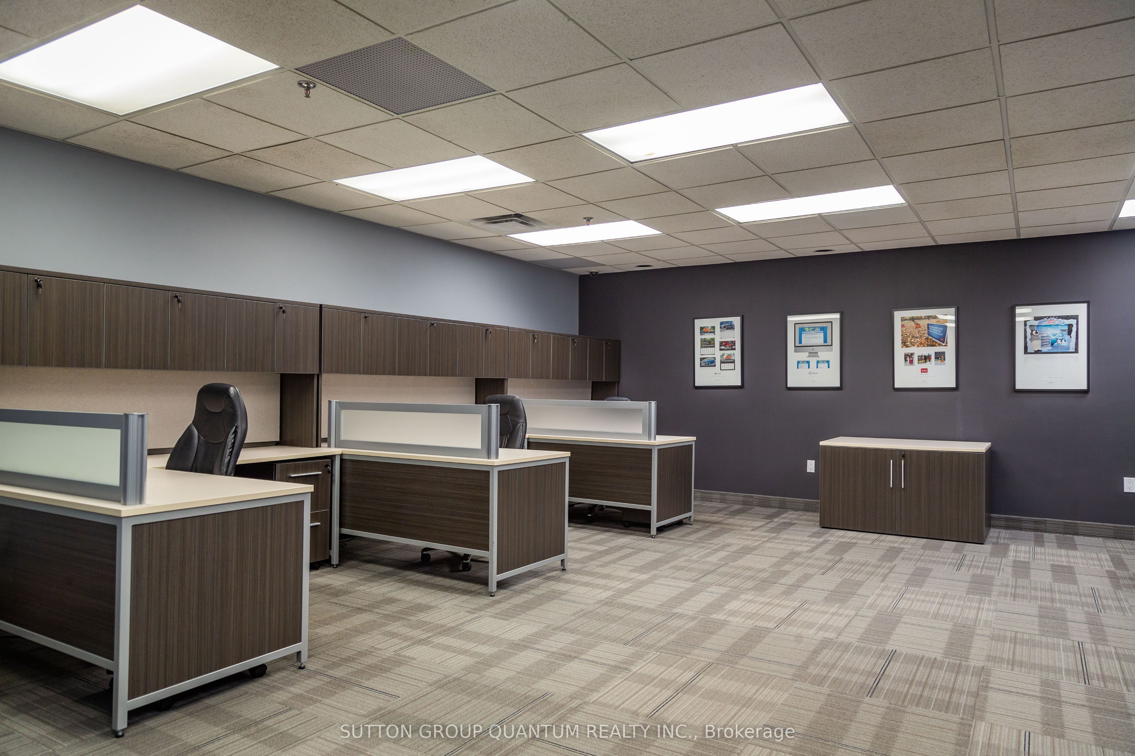 5100 South Service Road 19 Property Photo 1