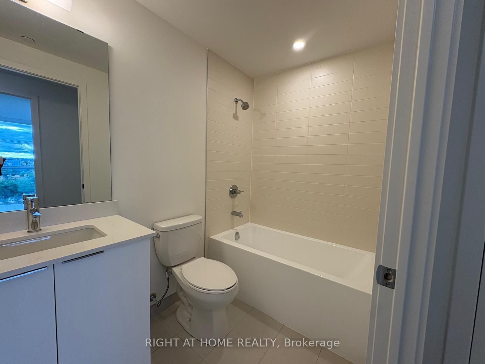 3071 Trafalgar Road 410 Property Photo 21