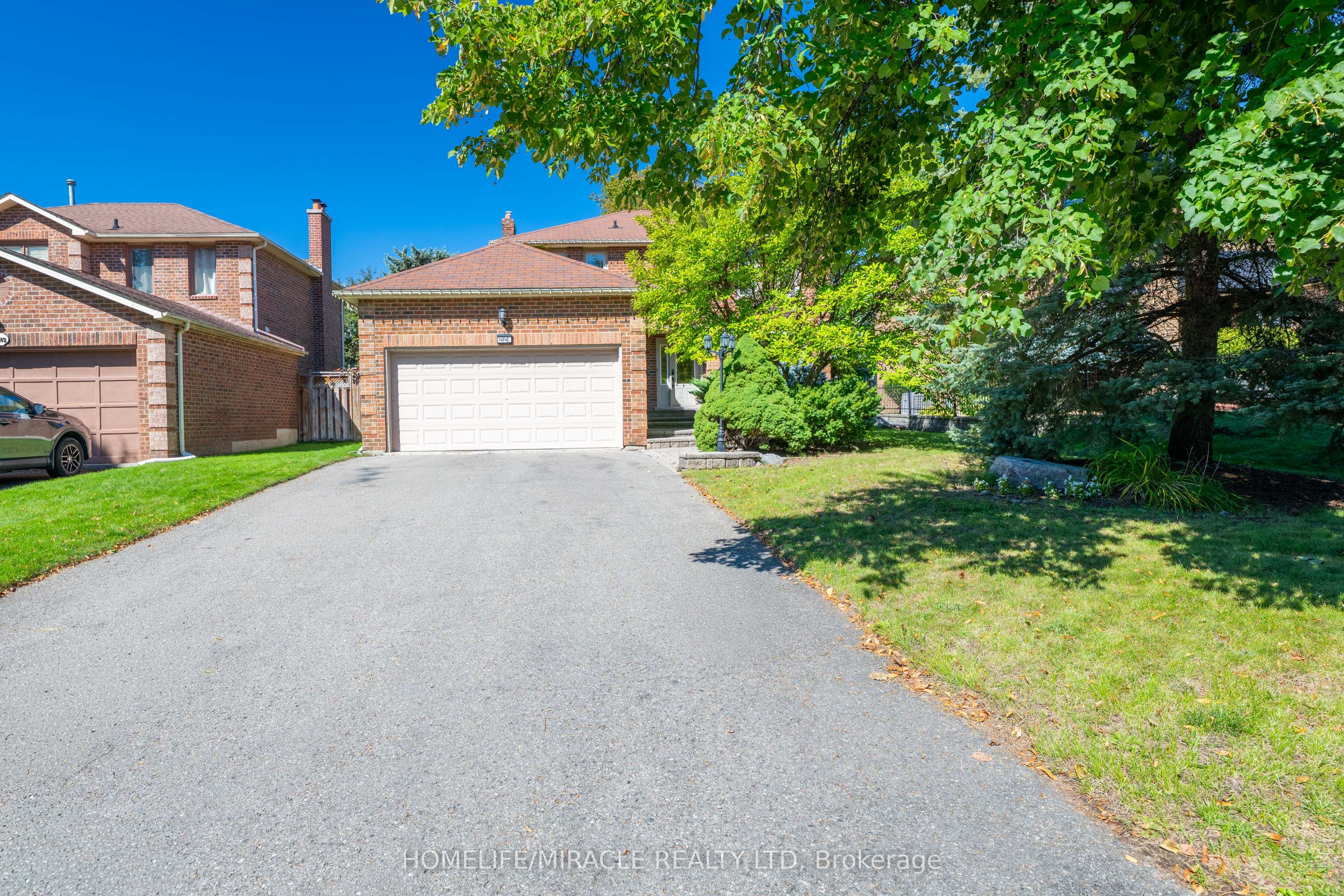 9 Iris Crescent Property Photo 1