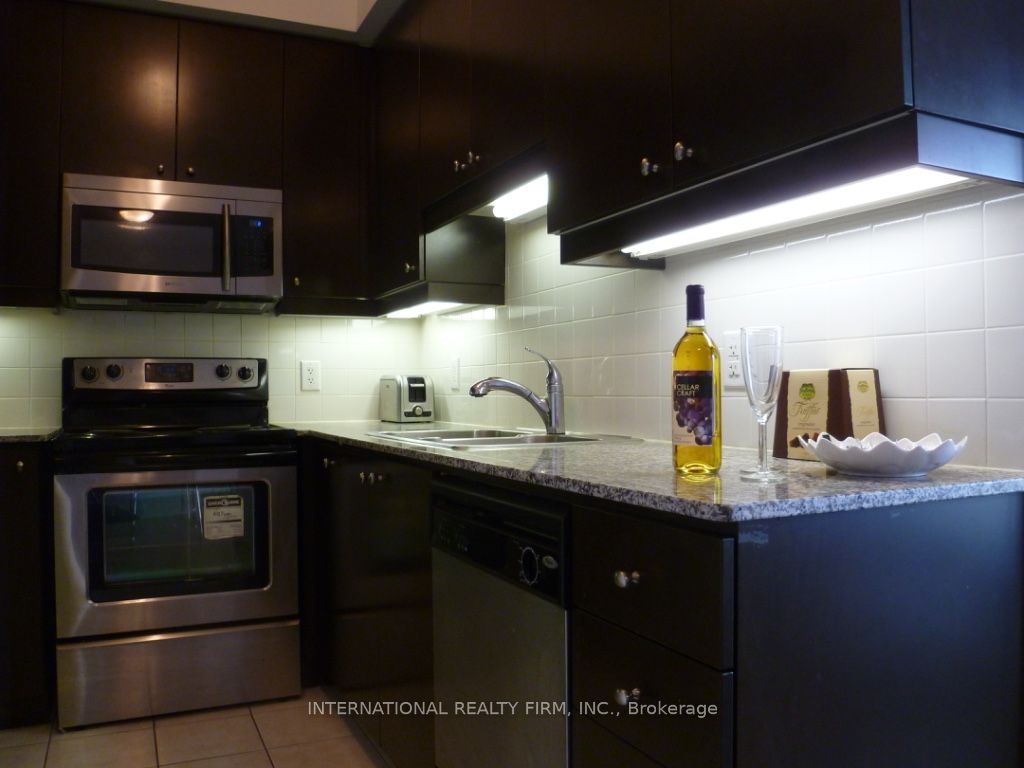 60 Absolute Avenue 805 Property Photo 5