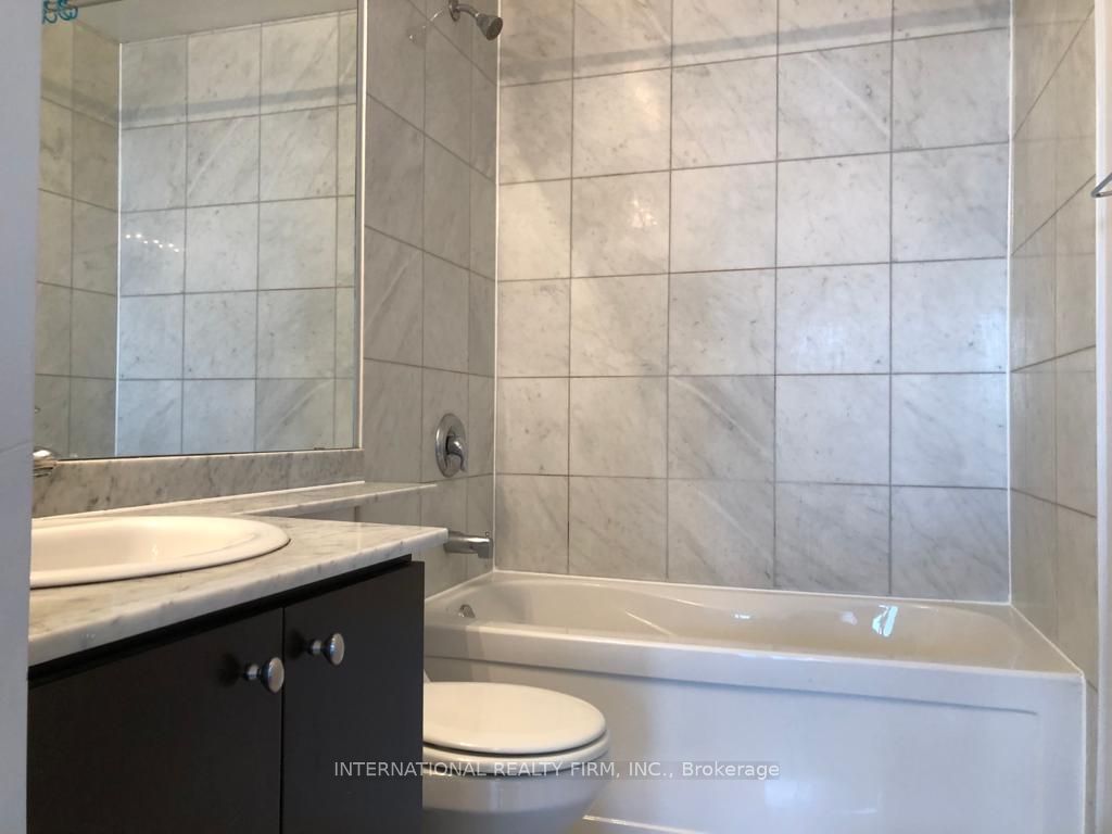 60 Absolute Avenue 805 Property Photo 9