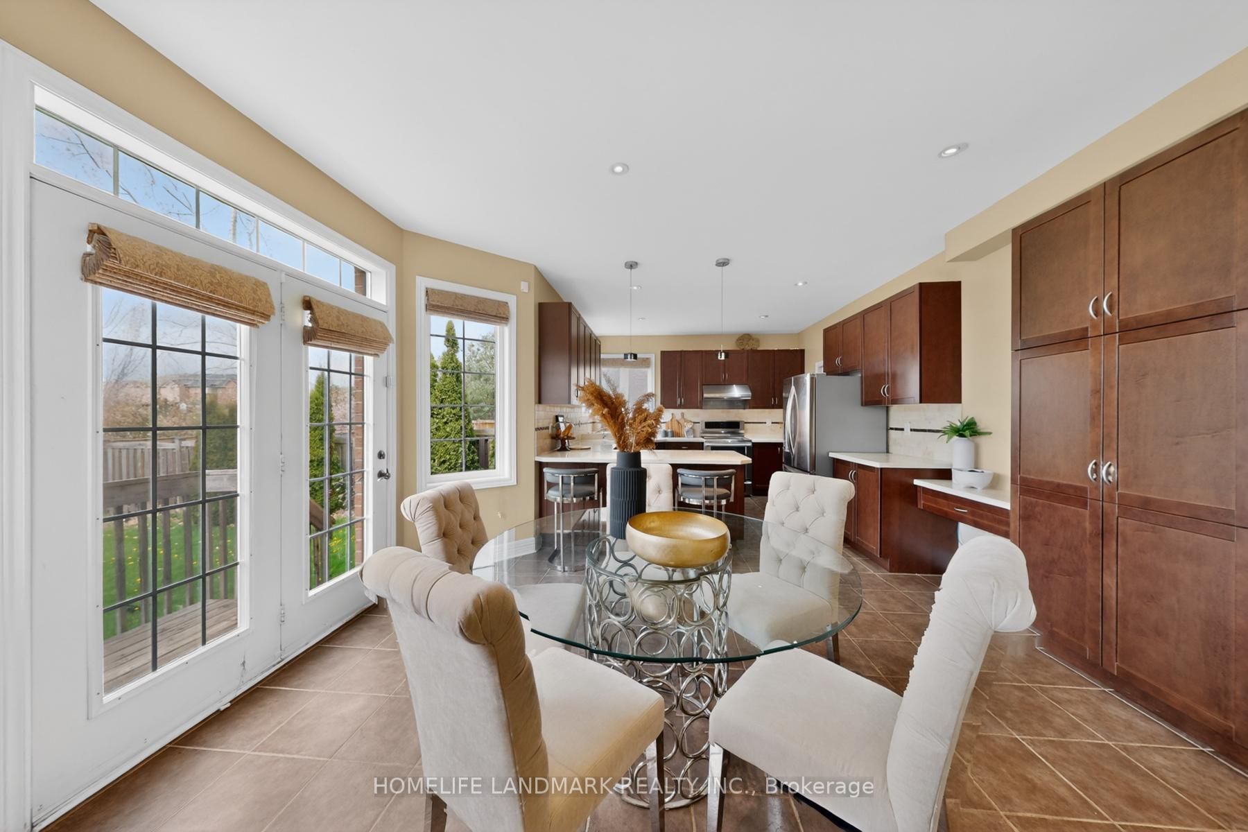 2481 Whistling Springs Crescent Property Photo 13