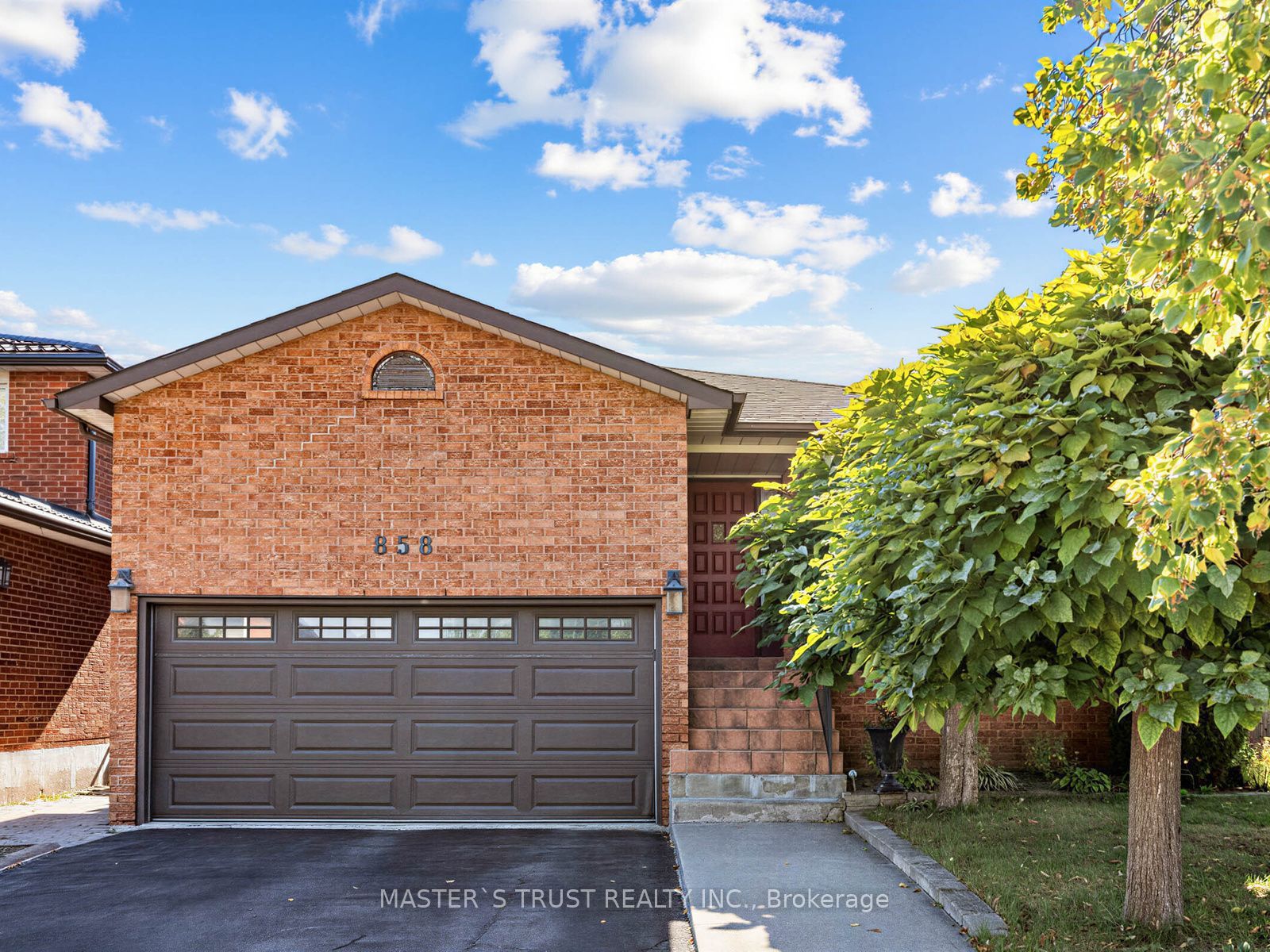 858 Wetherby Lane Property Photo 1