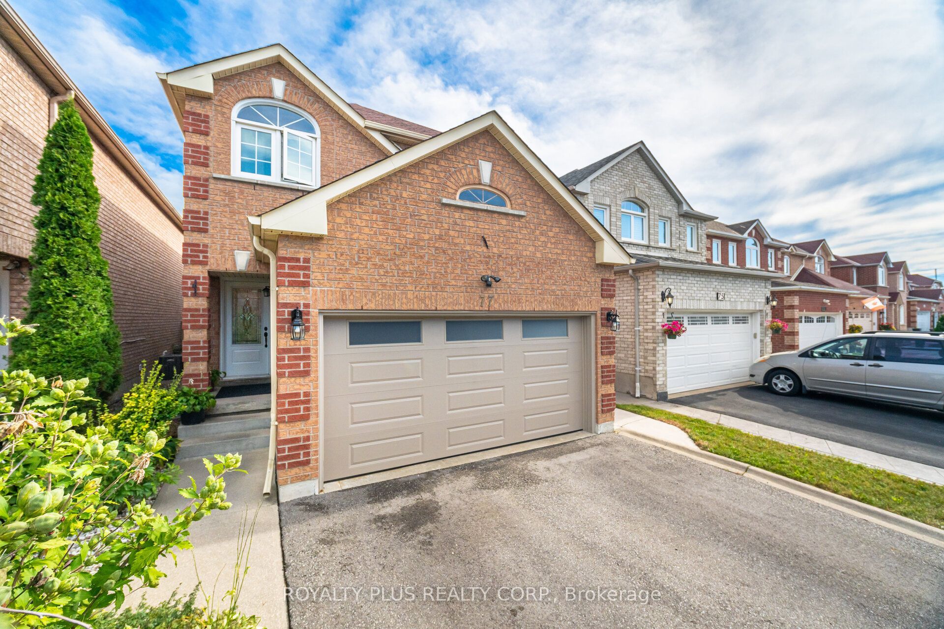 77 Arthurs Crescent Property Photo 3