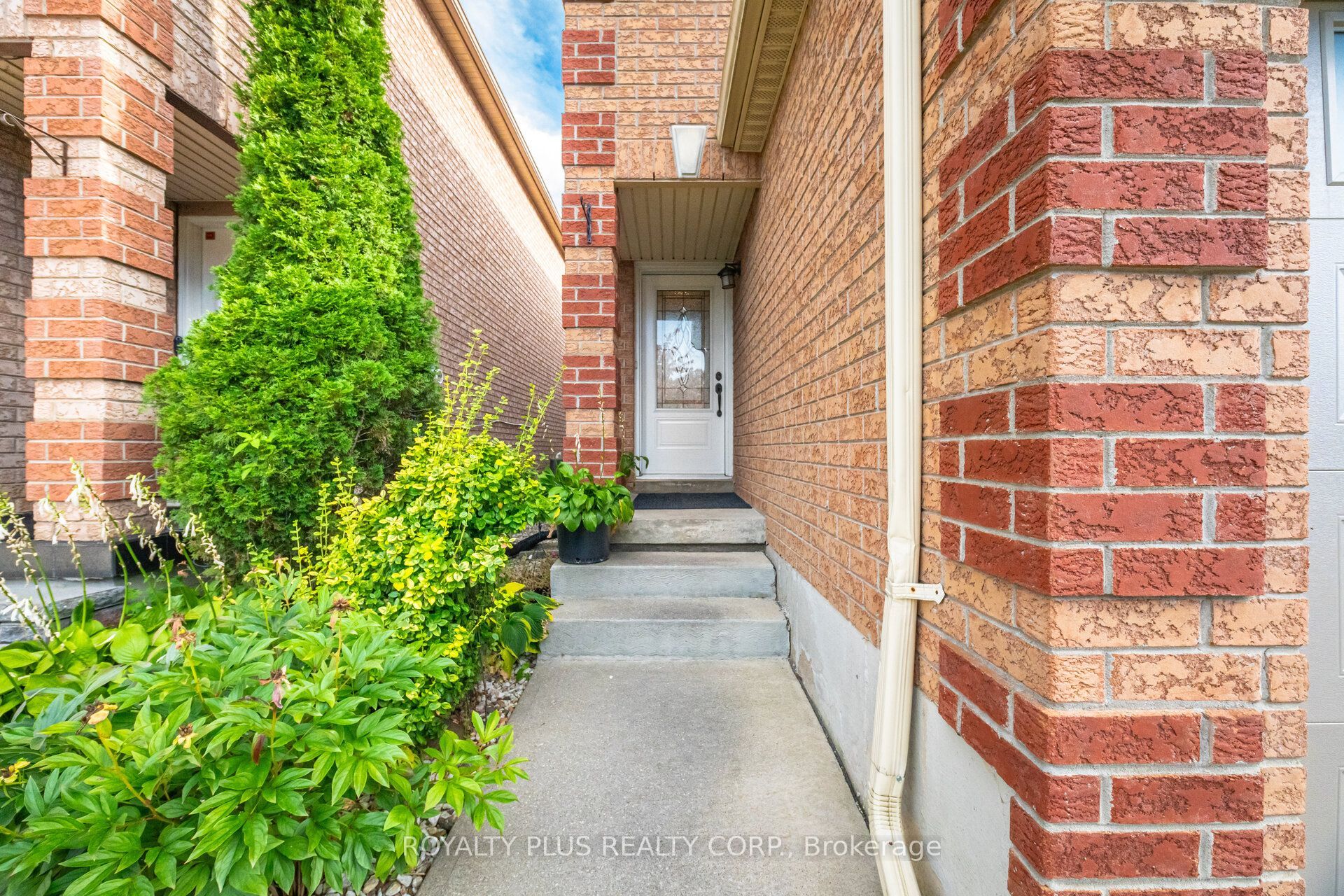 77 Arthurs Crescent Property Photo 4