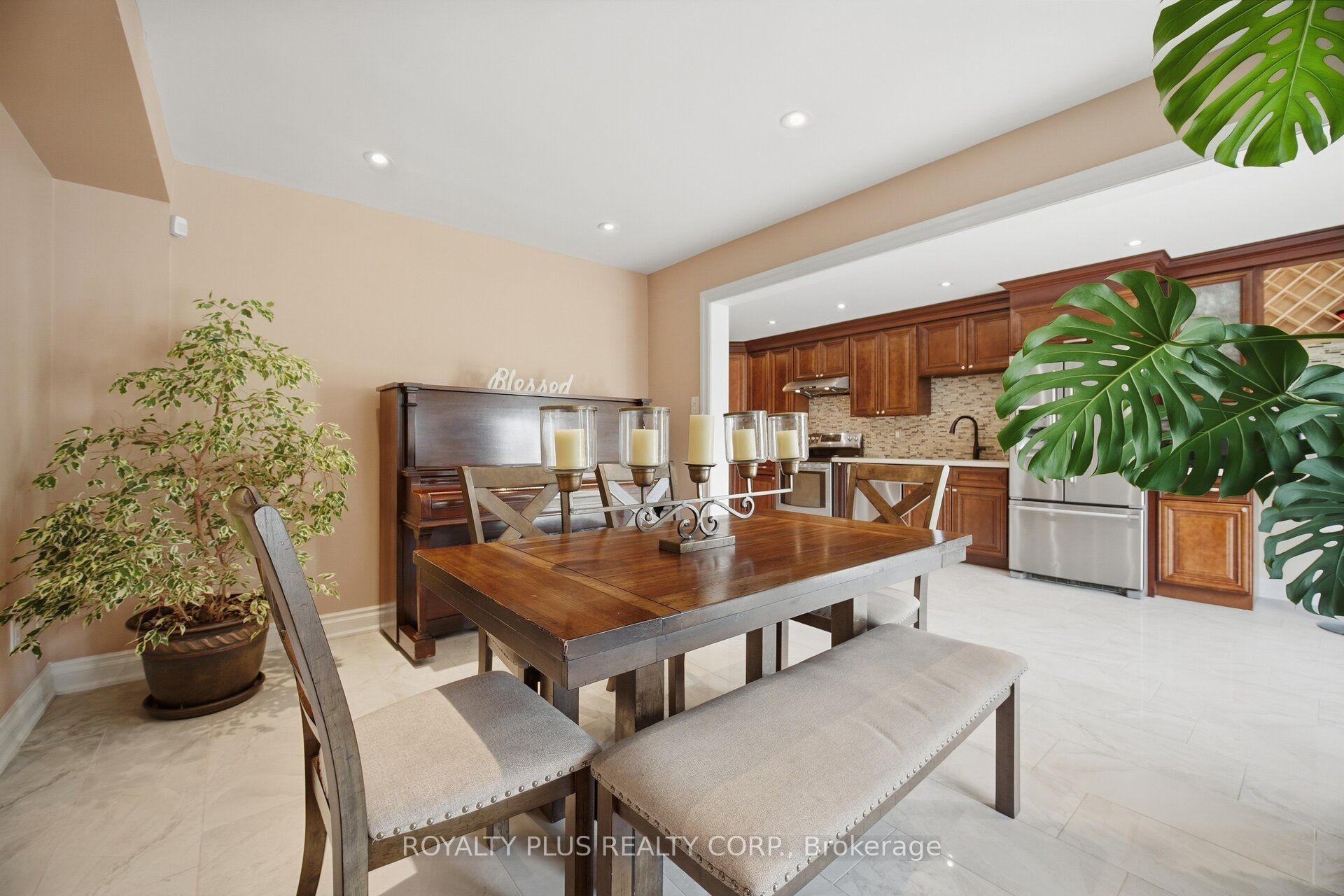 77 Arthurs Crescent Property Photo 14