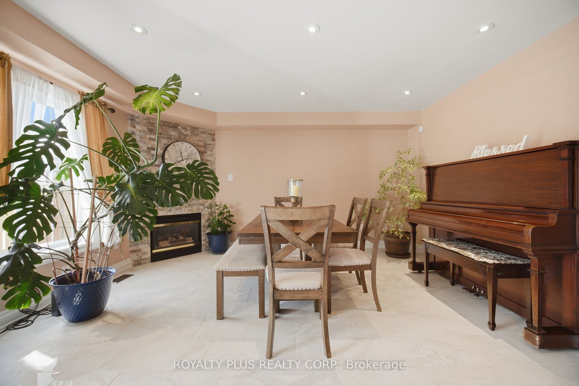 77 Arthurs Crescent Property Photo 15