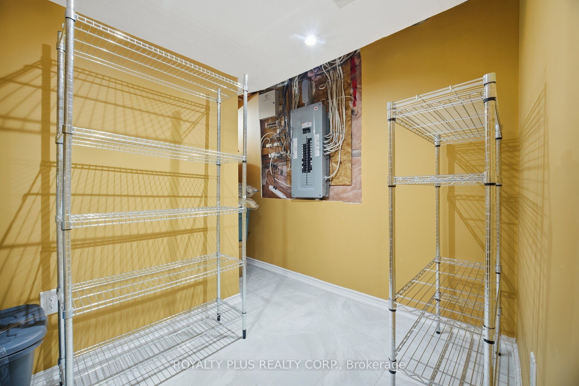 77 Arthurs Crescent Property Photo 36