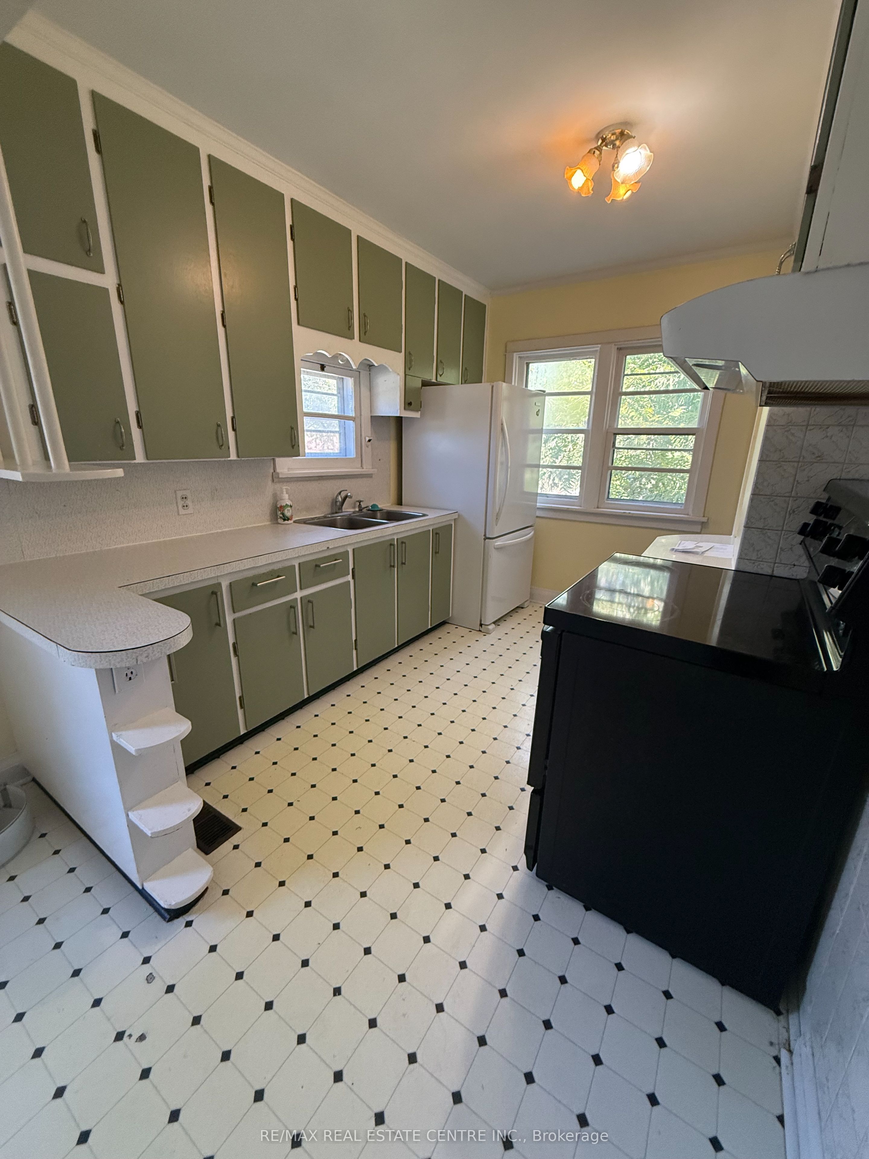 58 John Street Property Photo 5
