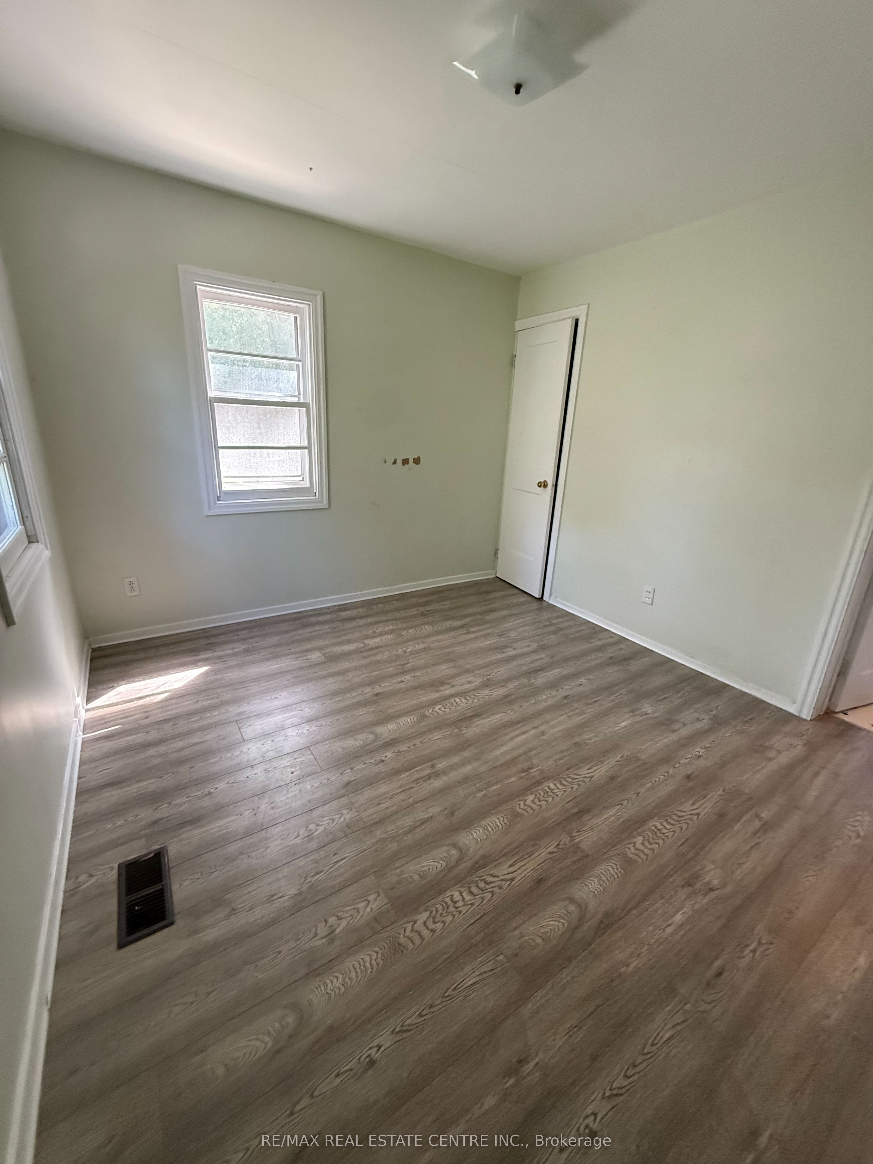 58 John Street Property Photo 8