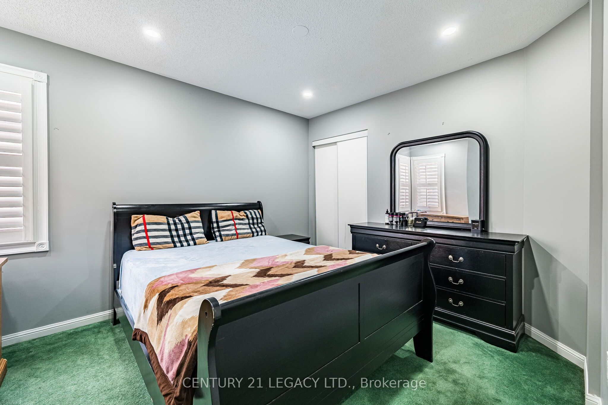 64 Narrow Valley Crescent Property Photo 27