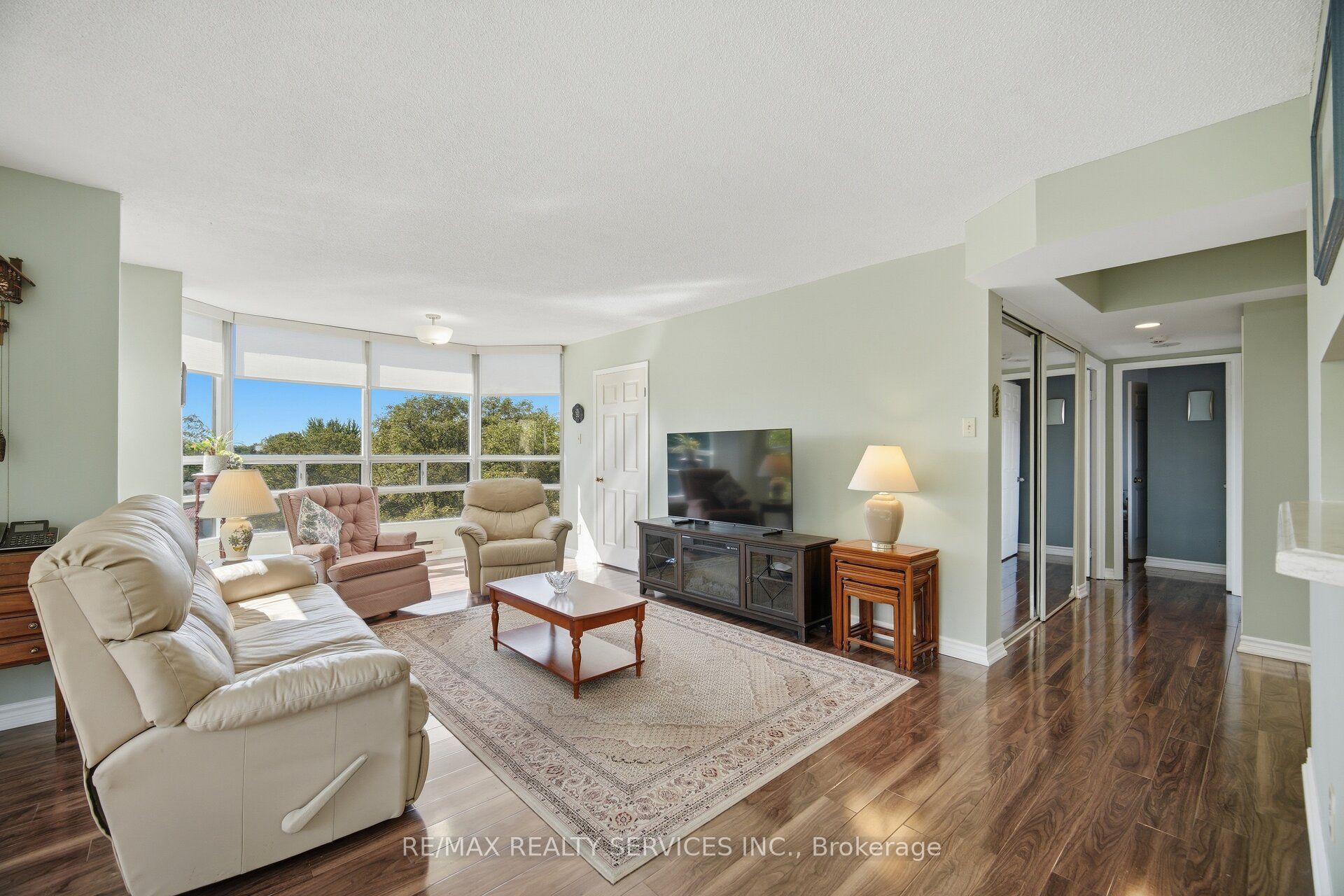 330 Mill Street S 404 Property Photo 14