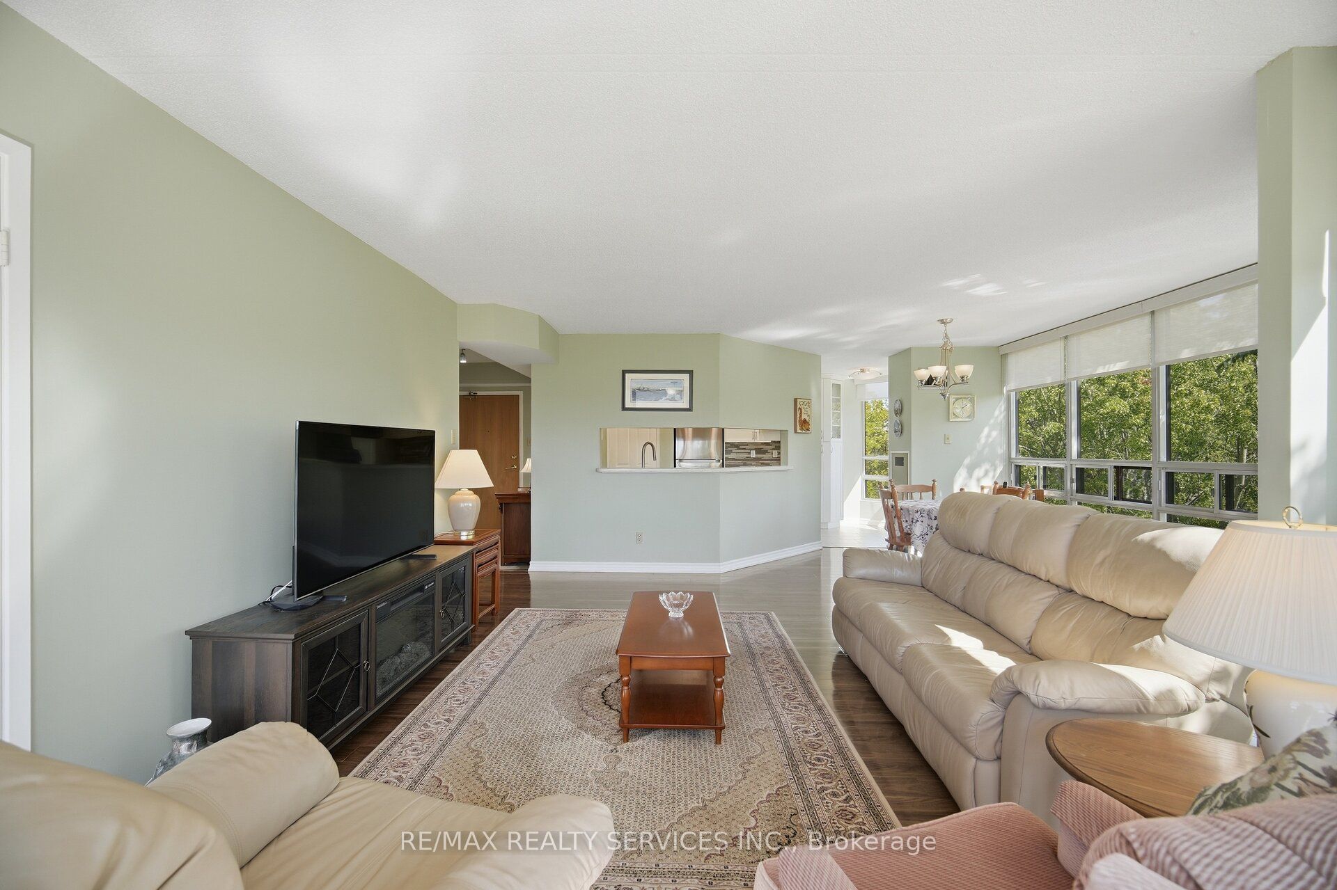 330 Mill Street S 404 Property Photo 17