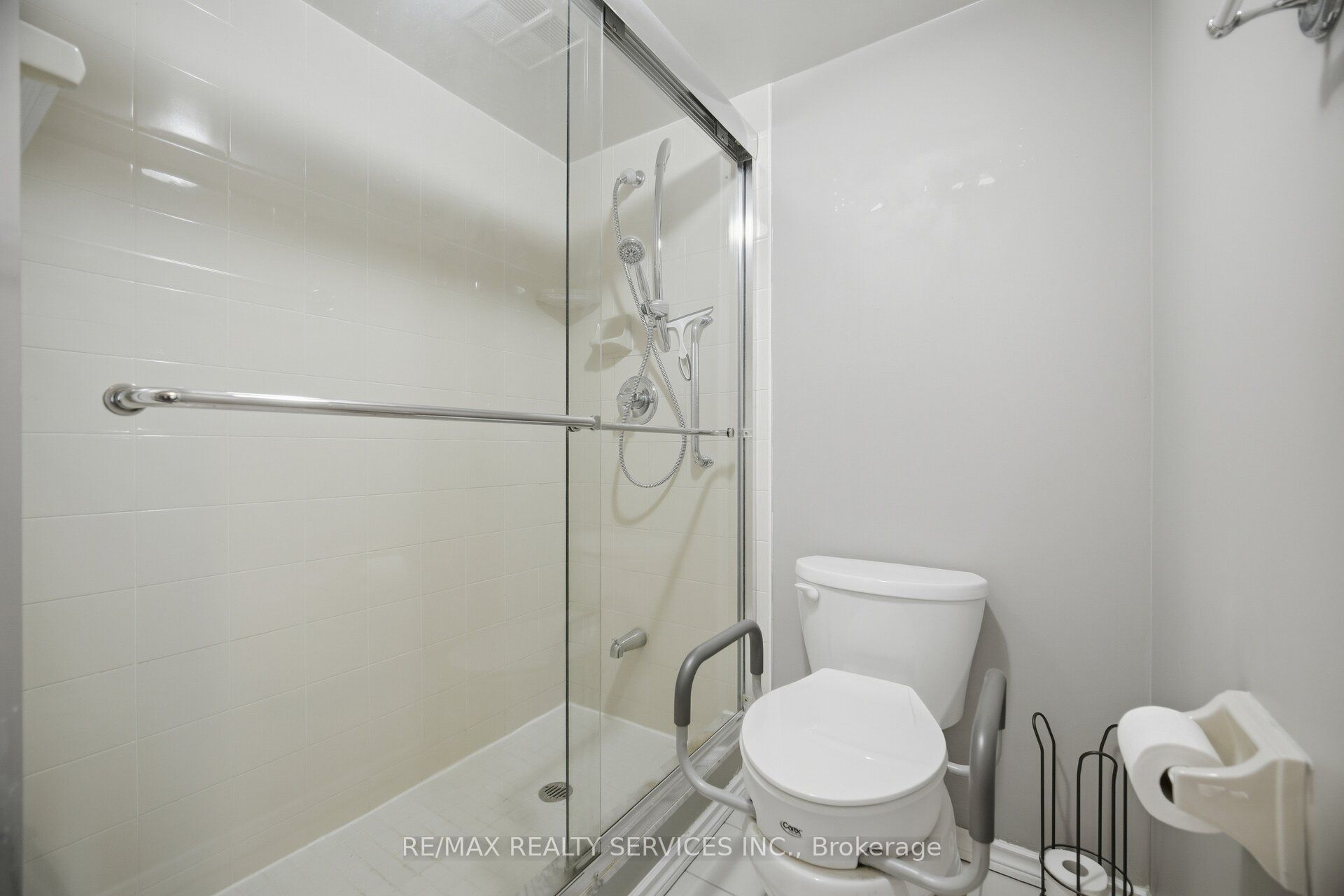330 Mill Street S 404 Property Photo 24