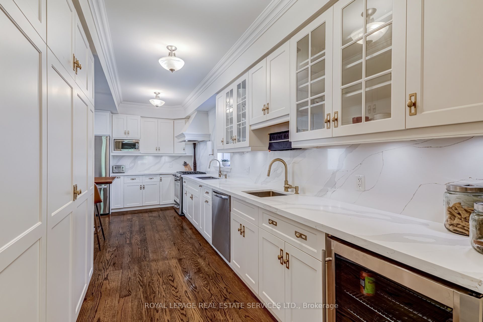 2305 Belyea Street Property Photo 5