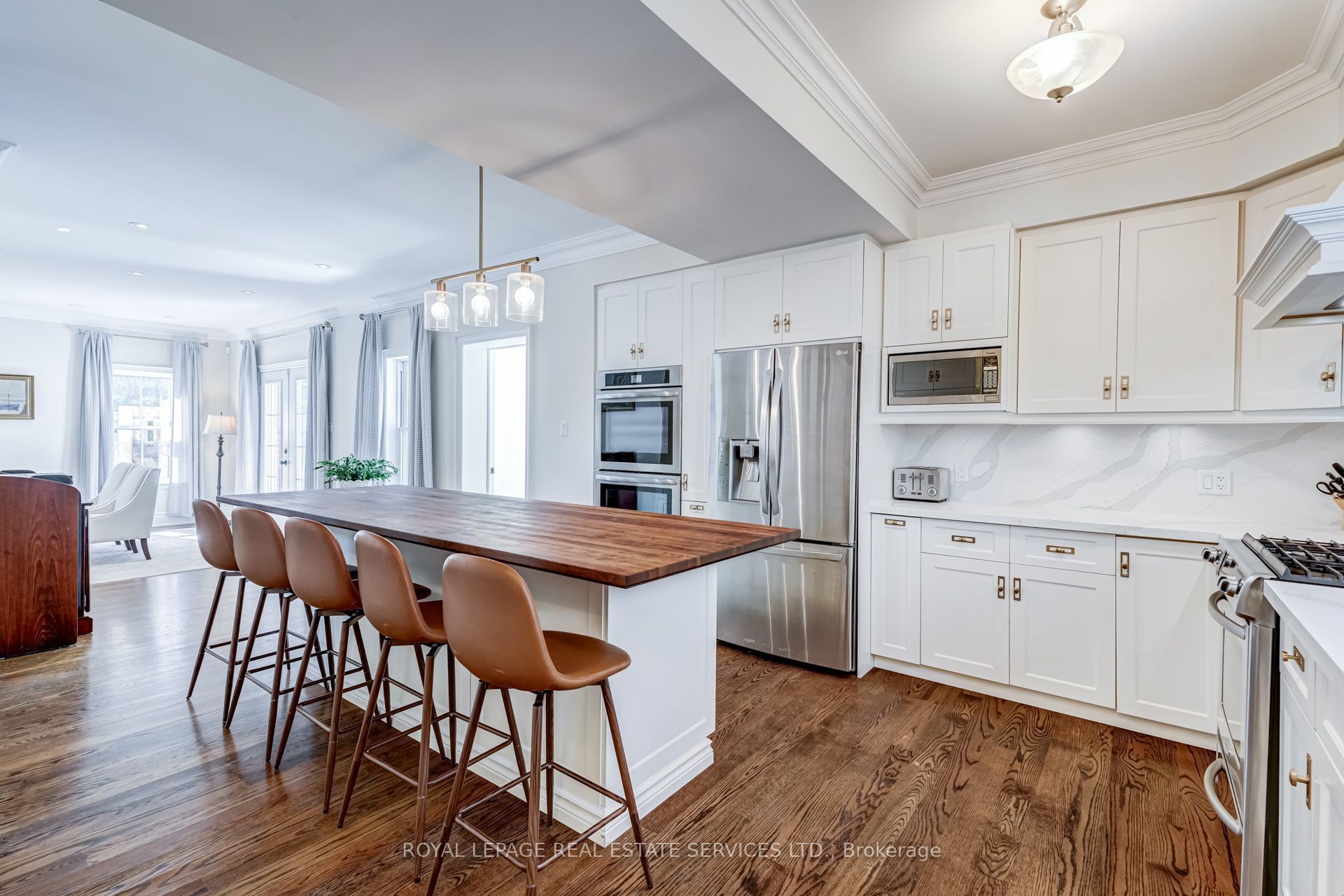 2305 Belyea Street Property Photo 6