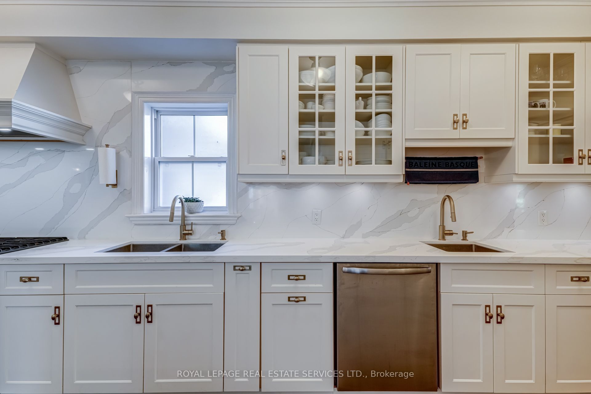 2305 Belyea Street Property Photo 8