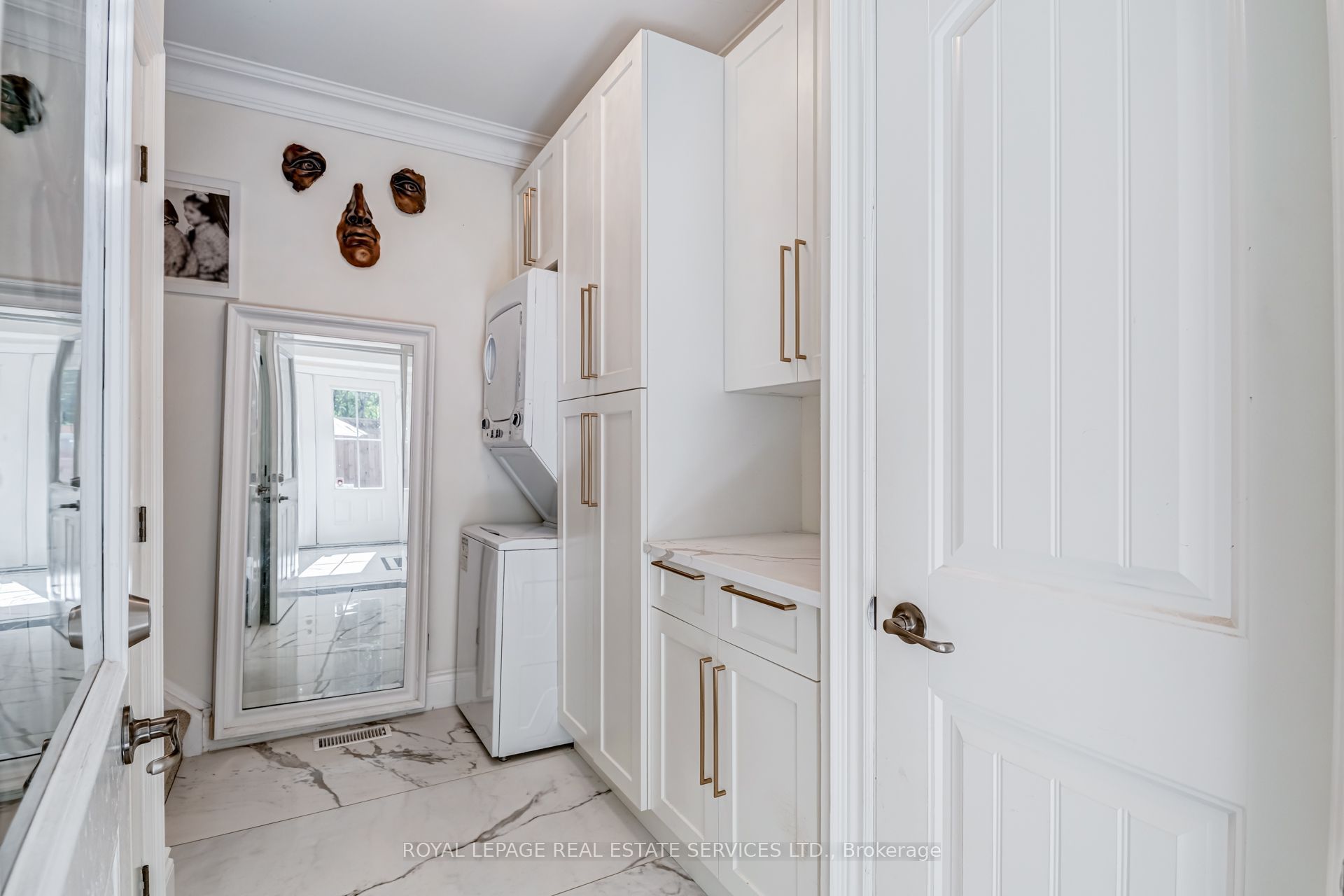 2305 Belyea Street Property Photo 17