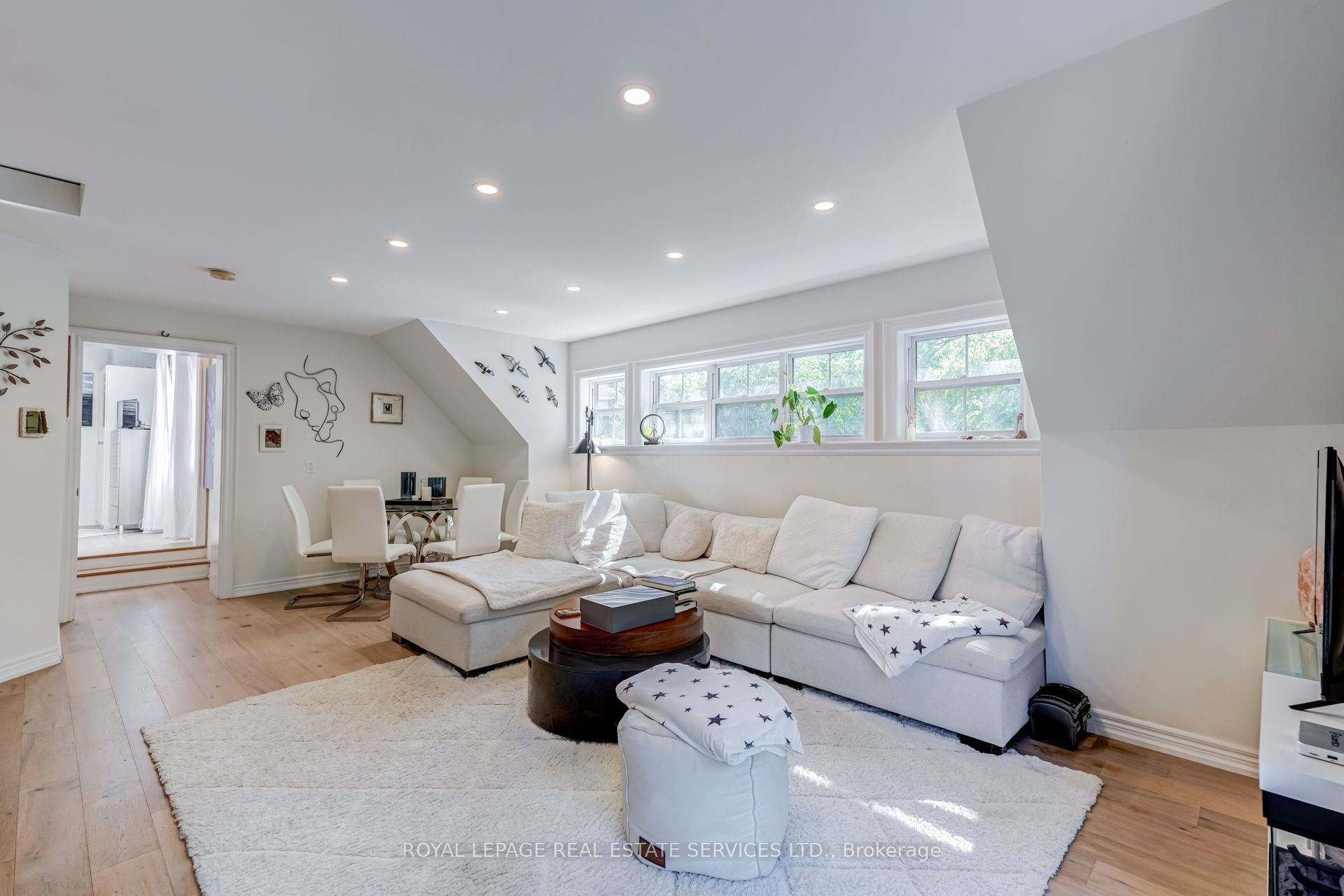 2305 Belyea Street Property Photo 22