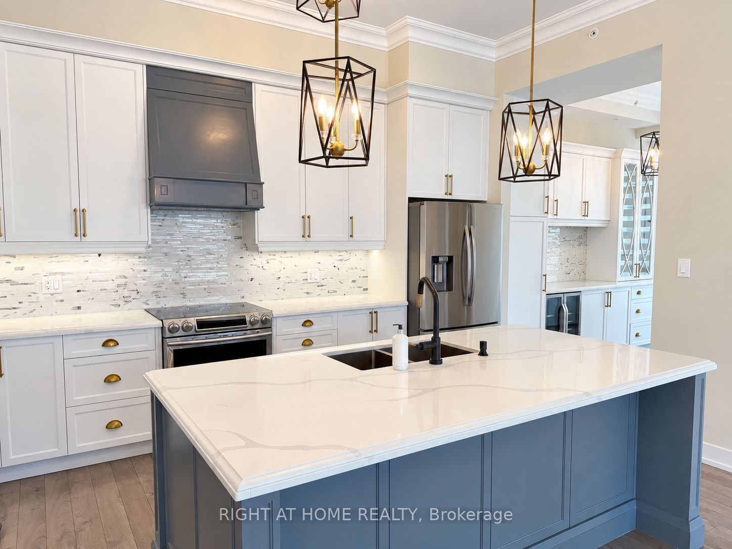 150 Oak Park Boulevard 519 Property Photo 1