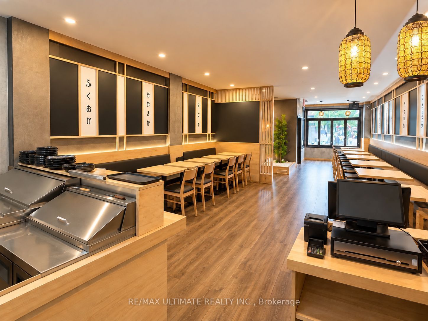 3073 Bloor Street W Property Photo 6