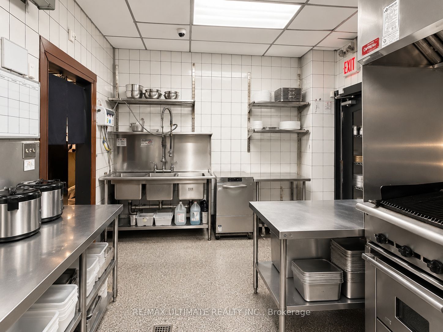 3073 Bloor Street W Property Photo 8