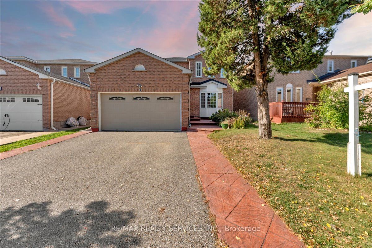 7 Duggan Drive Property Photo 1
