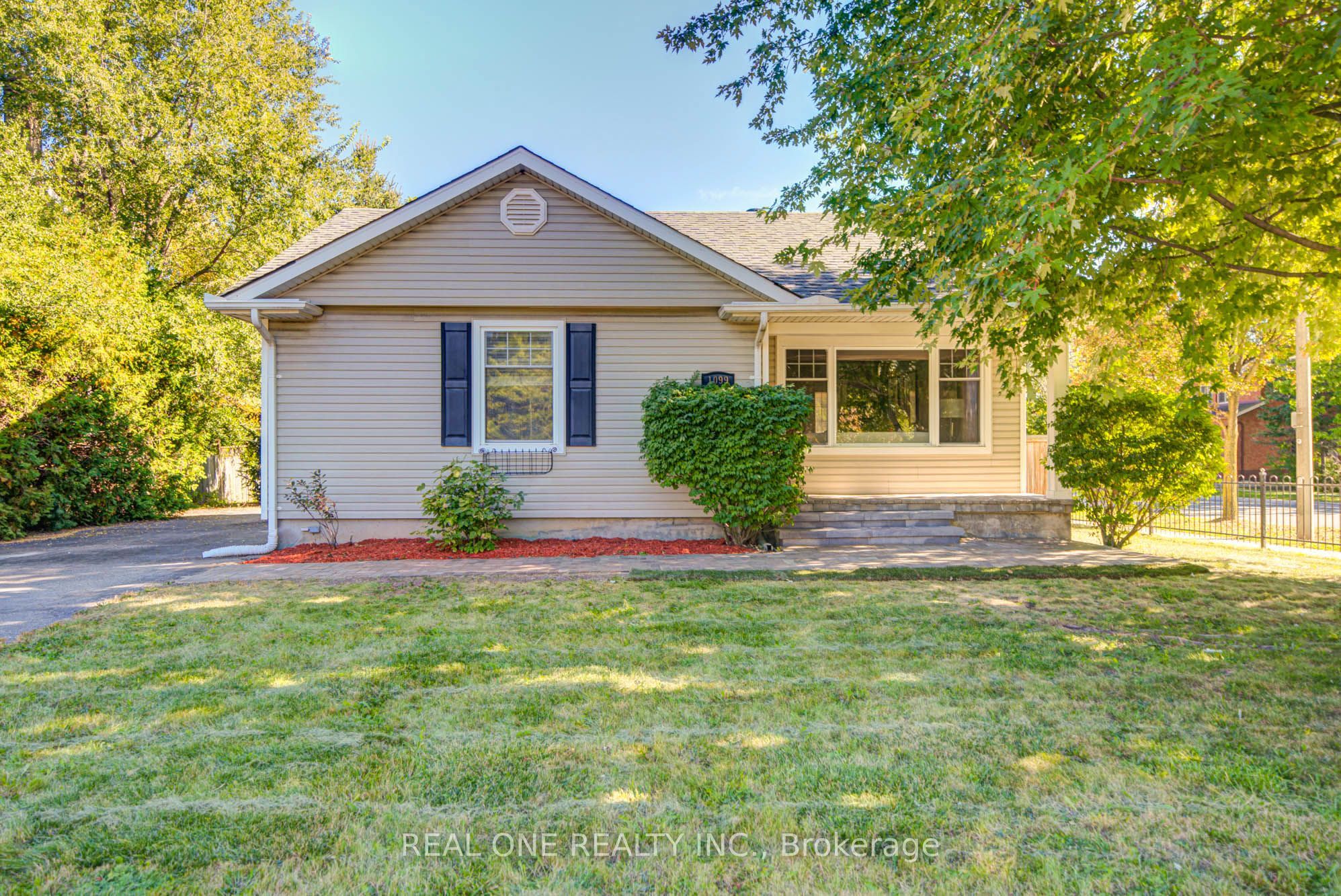 1099 Kent Avenue Property Photo 1