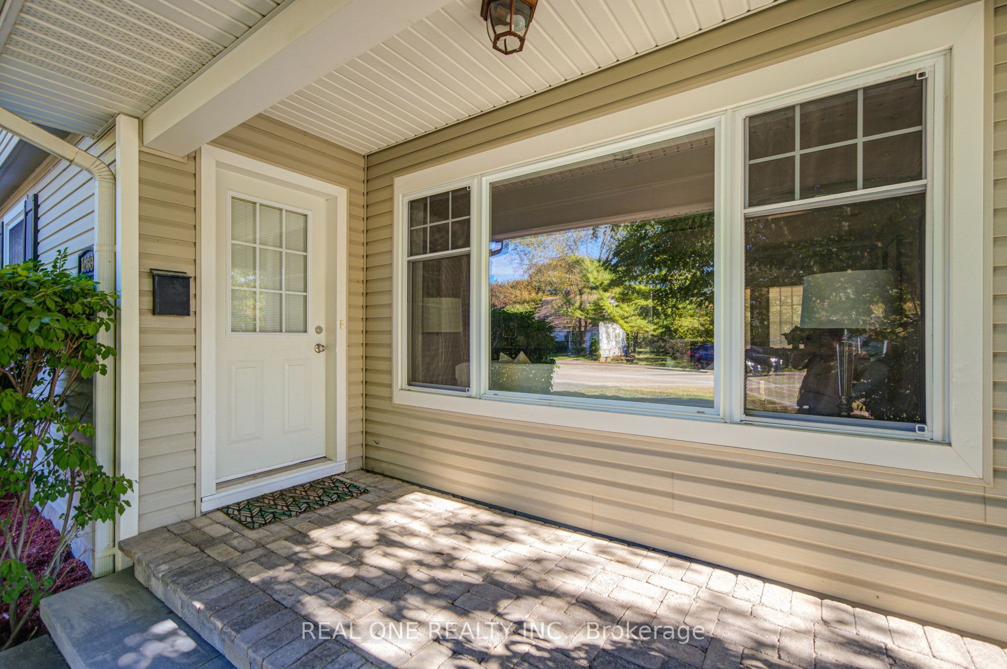 1099 Kent Avenue Property Photo 3