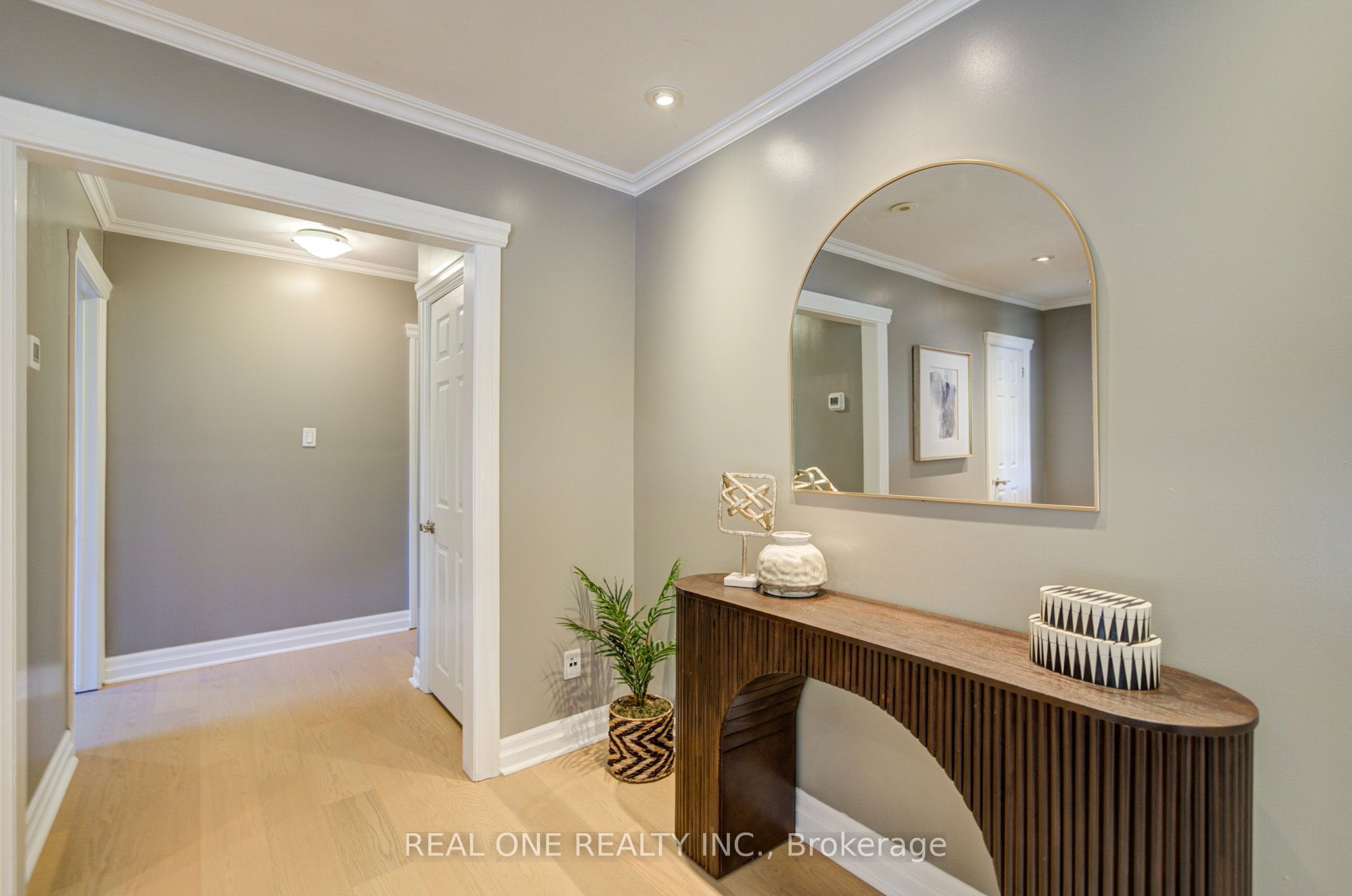 1099 Kent Avenue Property Photo 5