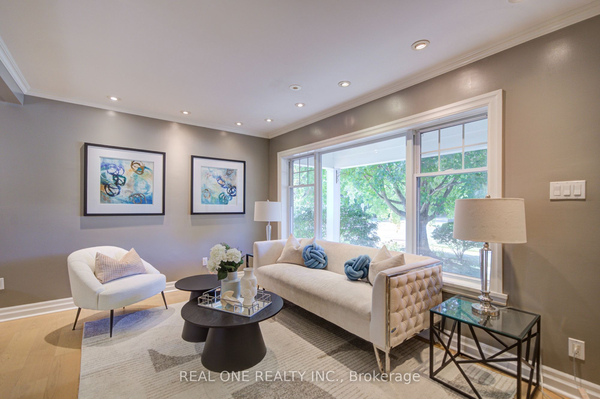 1099 Kent Avenue Property Photo 7