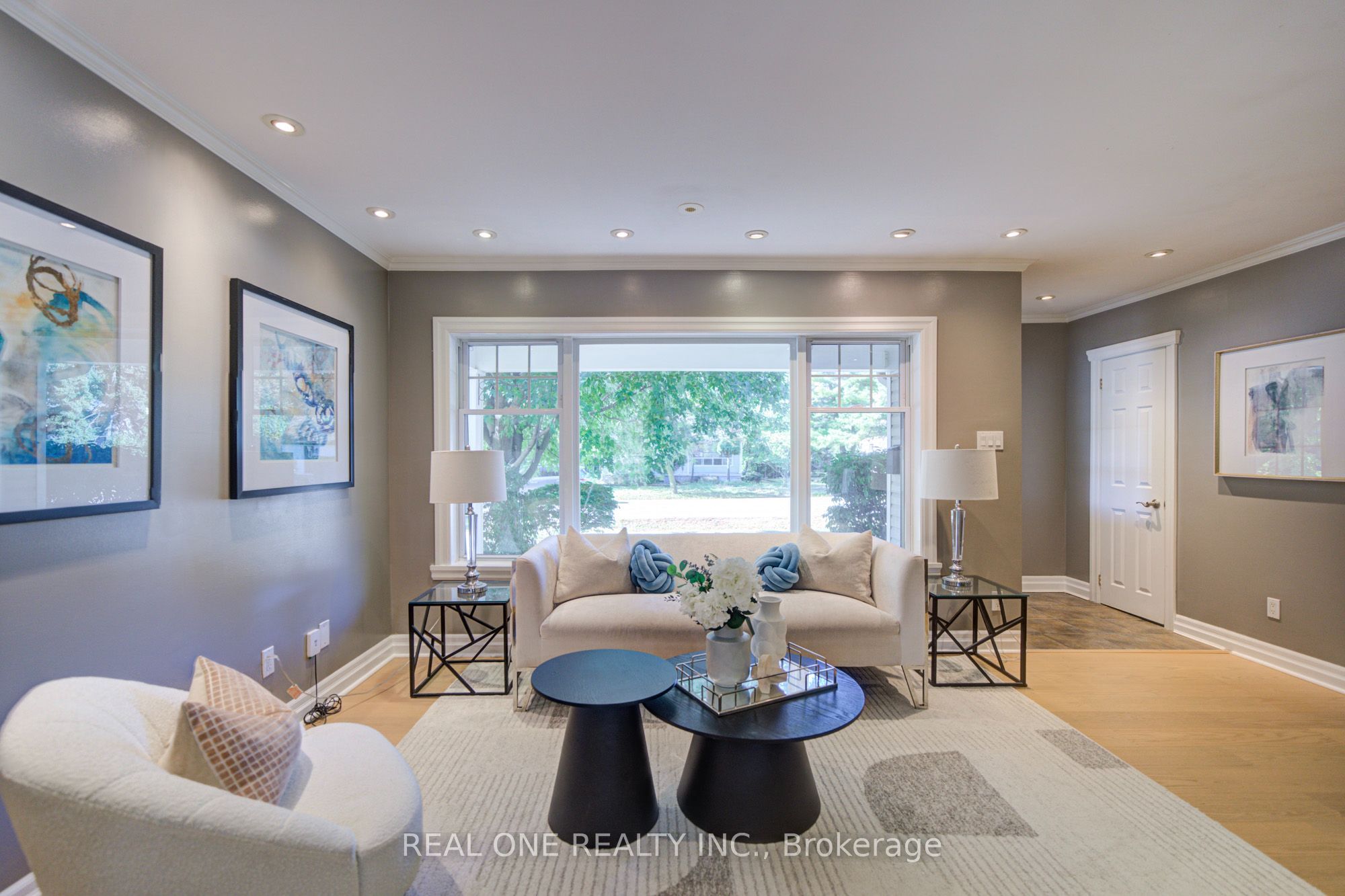 1099 Kent Avenue Property Photo 8