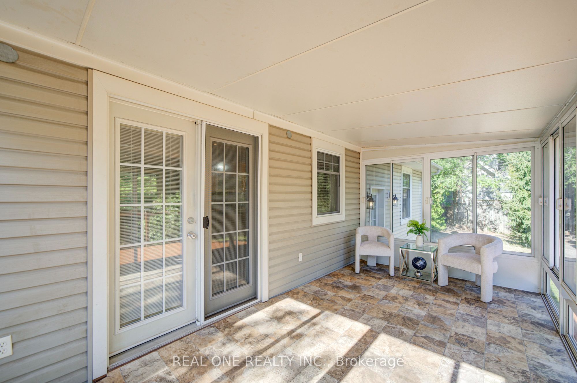 1099 Kent Avenue Property Photo 20