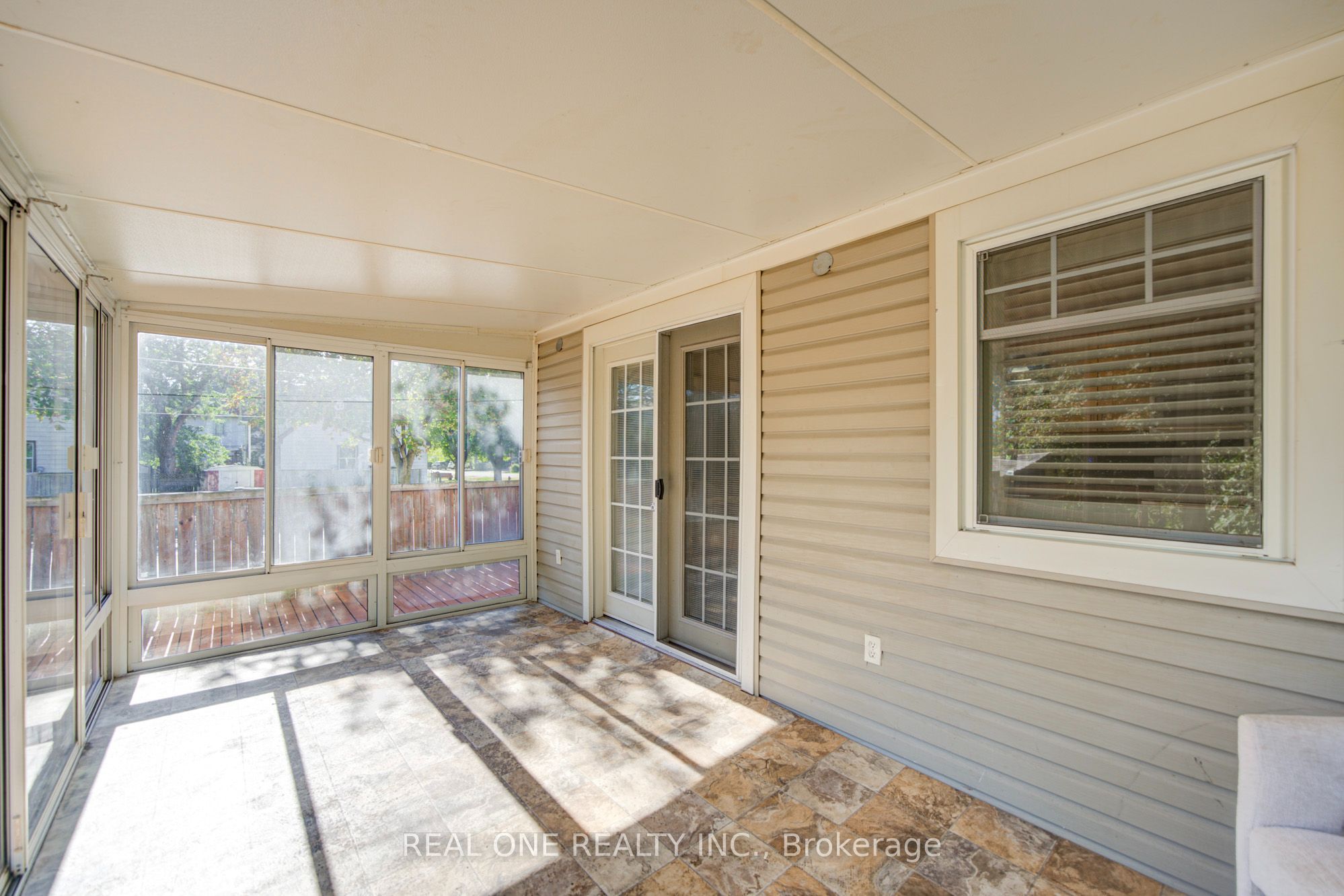 1099 Kent Avenue Property Photo 21